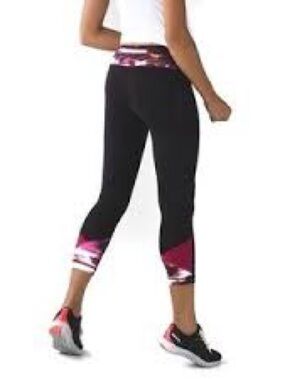 Lululemon Pace Rival Crop Pigment Wind Berry Rumble Black Multi Zip Pocket 8